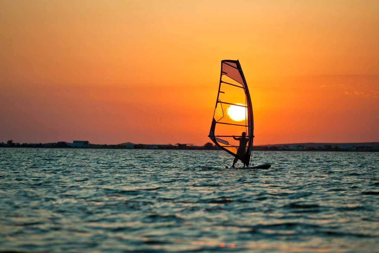 como hacer windsurf